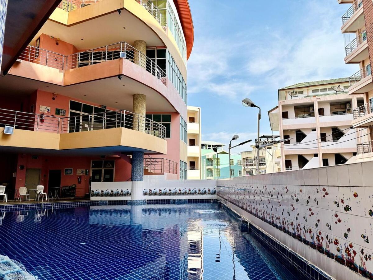 Aparthotel Wisdom Burg Bangsaen, Pool, Gym Ban Rong Khoei Exterior foto